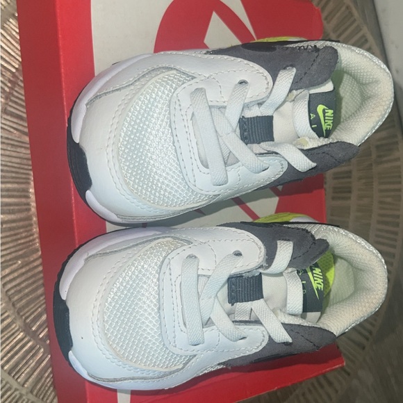 NIKE AIR MAX EXCEE 5C - Picture 5 of 9